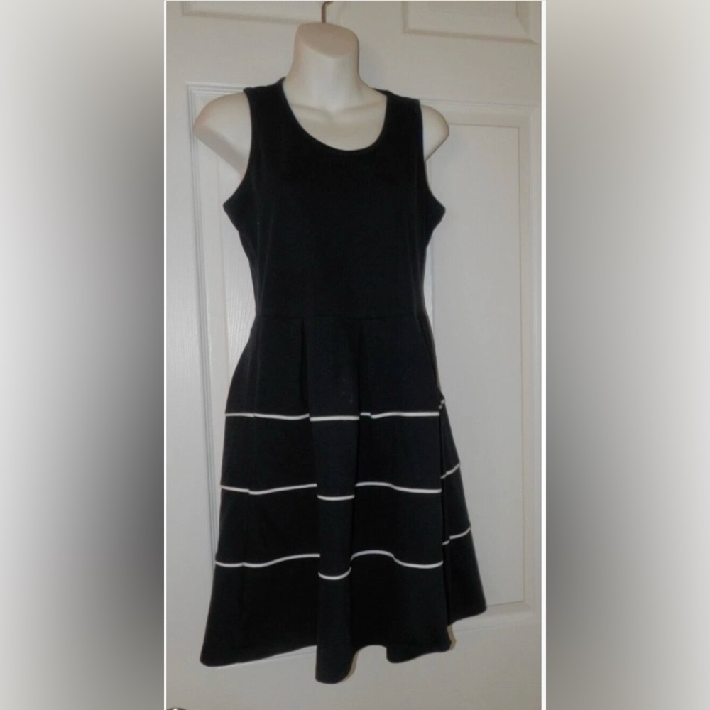 Duffield Lane Elegant Navy and White Striped Dress Sz Med